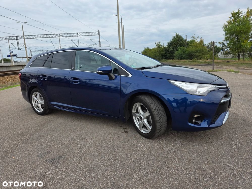 Toyota Avensis Touring Sports 1.8 Multidrive S Comfort - 14