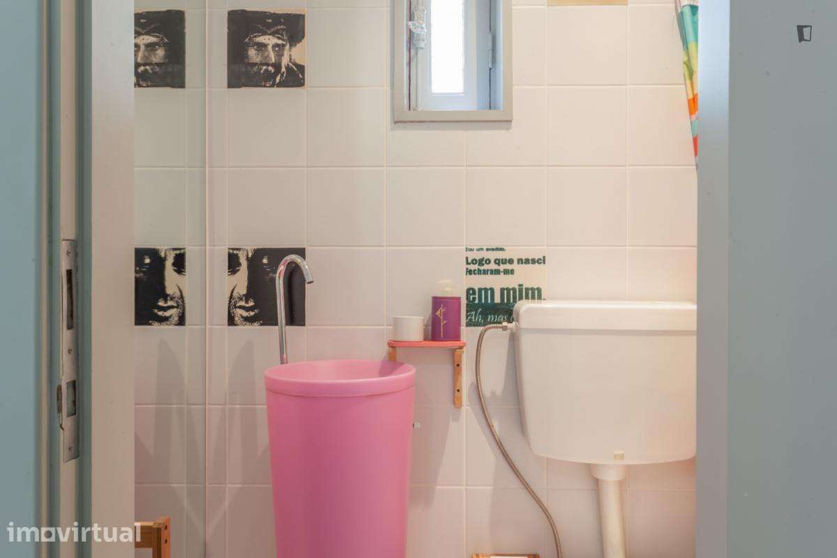 Quarto - localizado em Santo Ildefonso Porto - Grande imagem: 3/18