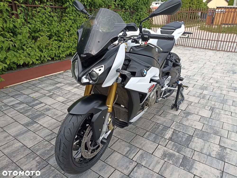 BMW S - 13