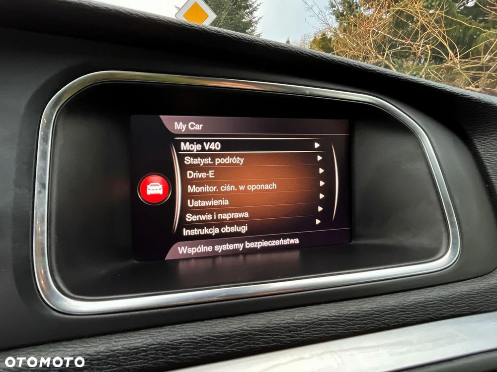 Volvo V40 Cross Country D2 Geartronic Momentum - 16