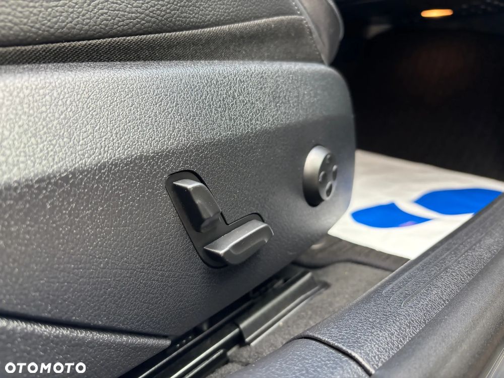 Mercedes-Benz Klasa C 220 d 9G-TRONIC Avantgarde - 13