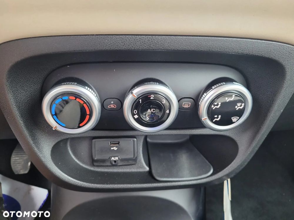 Fiat 500L 1.4 16V Fresh - 10