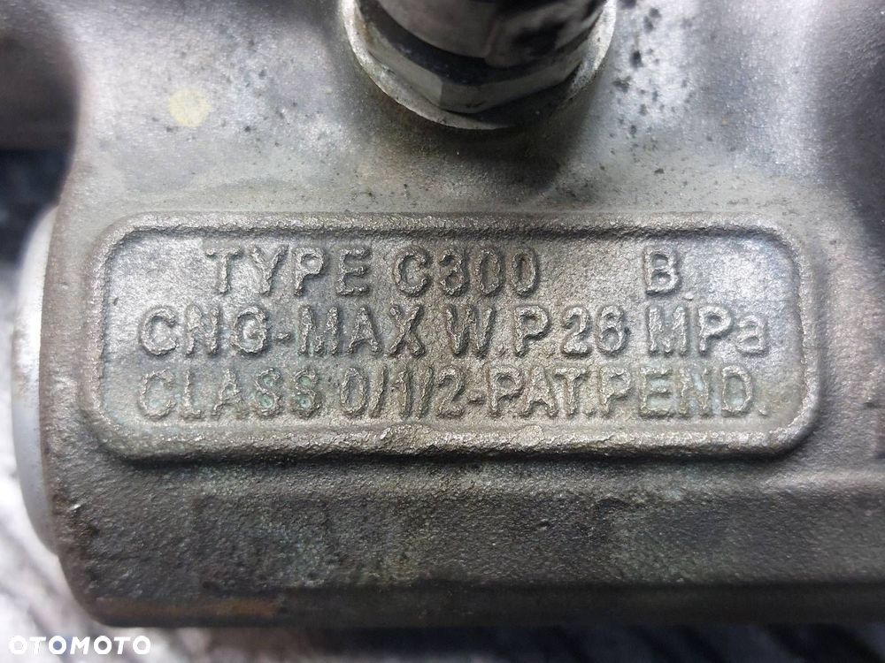 PAROWNIK REDUKTOR GAZU CNG VOLVO V70 III 2.0 T5 110R-000082 TYPE C300 - 2
