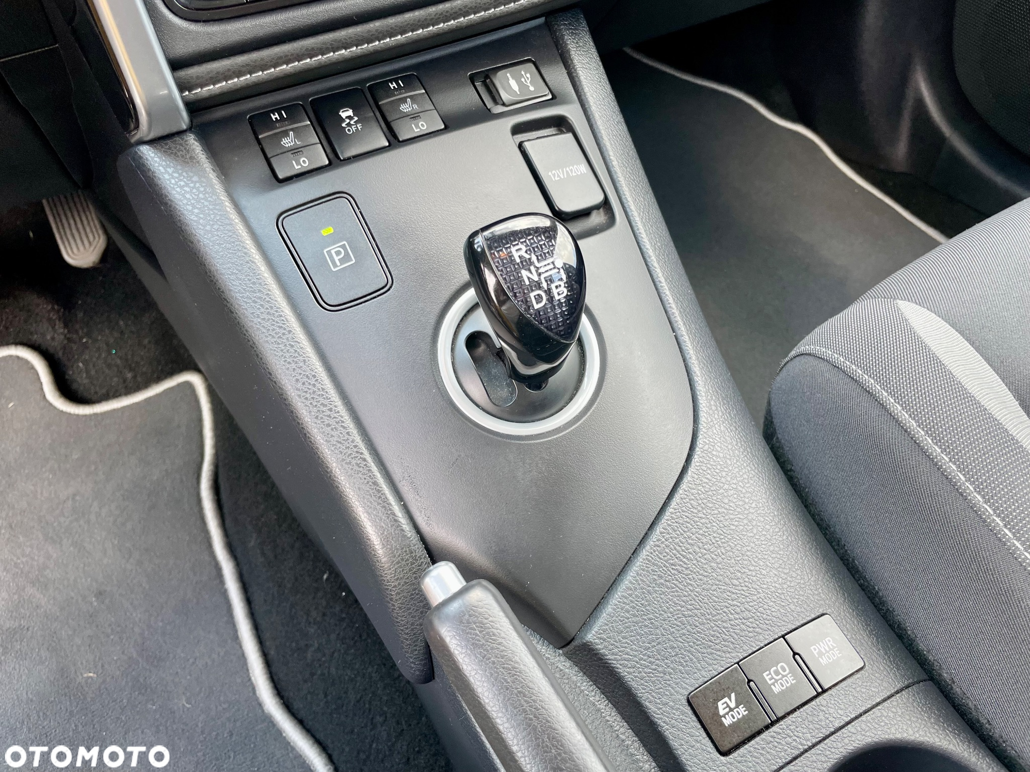 Toyota Auris Hybrid 135 Premium - 15