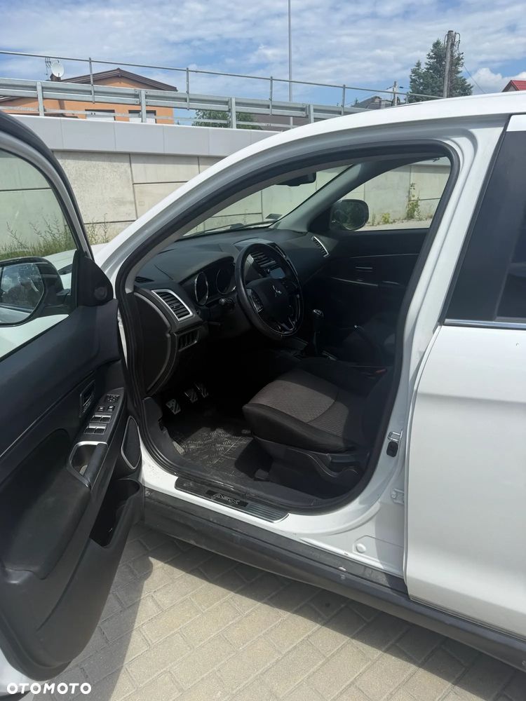 Mitsubishi ASX 1.6 Intense - 10