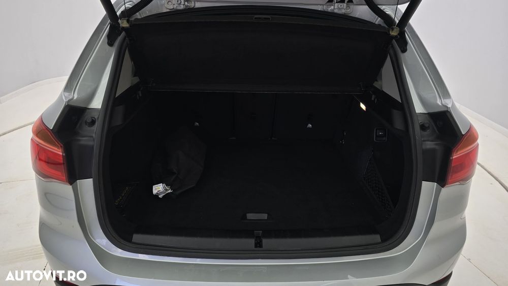 BMW X1 xDrive20d AT - 25