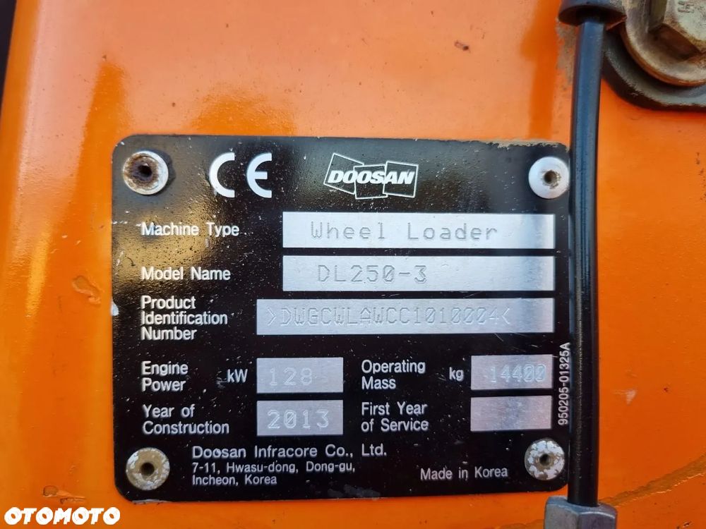 Doosan DL 250 Ładowarka Kołowa 14,4t SUPER STAN Waga Kamera - 19
