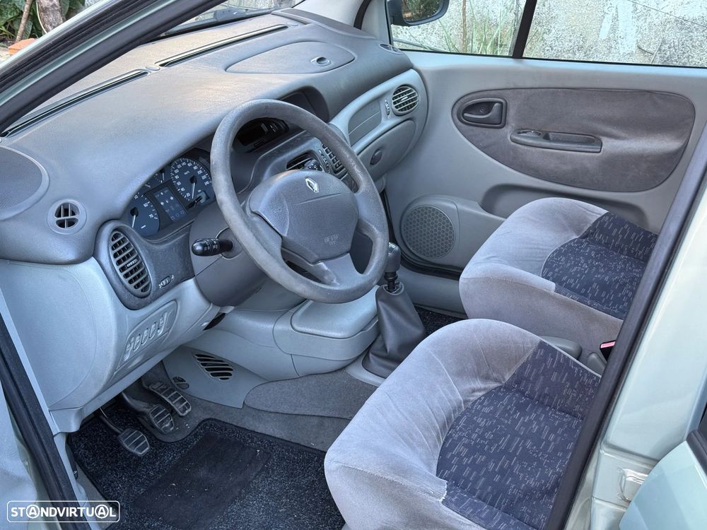 Renault Scénic 1.4 16V Conquest - 15