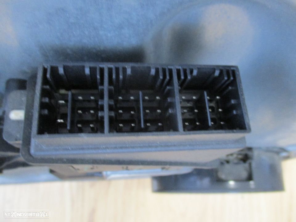 Elevador vidro electrico VW Volkswagen Polo frente esquerdo 2002 a 2008 - 3