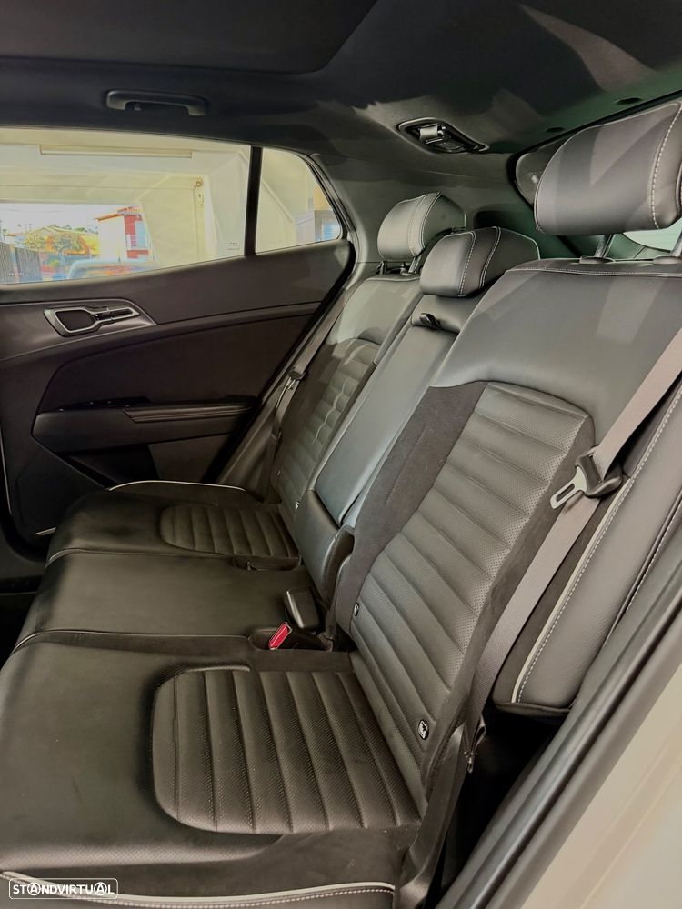 Kia Sportage 1.6 T-GDI AWD Pack GT-Line - 24