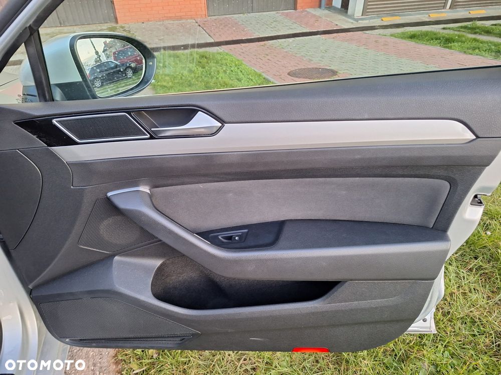Volkswagen Passat ver-2-0-tdi-bmt-comfortline-dsg - 16