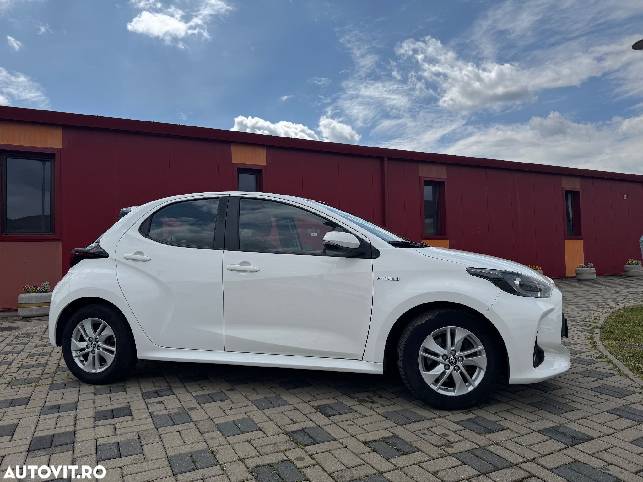Toyota Yaris 1.5 116 CP HEV Dynamic - 9