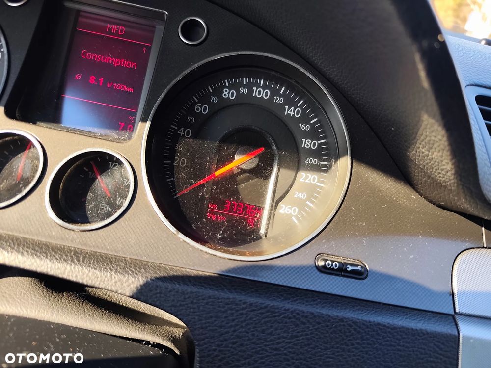 Volkswagen Passat 2.0 TDI DPF Sportline - 2