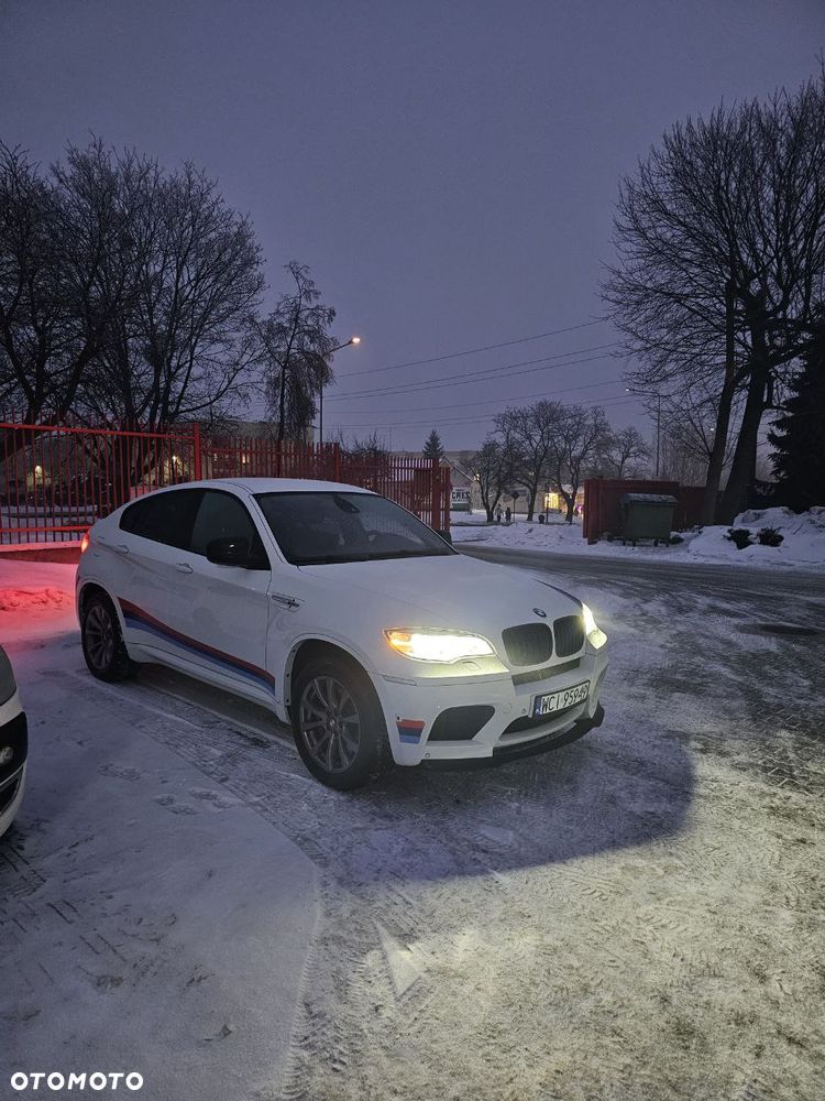 BMW X6M - 12
