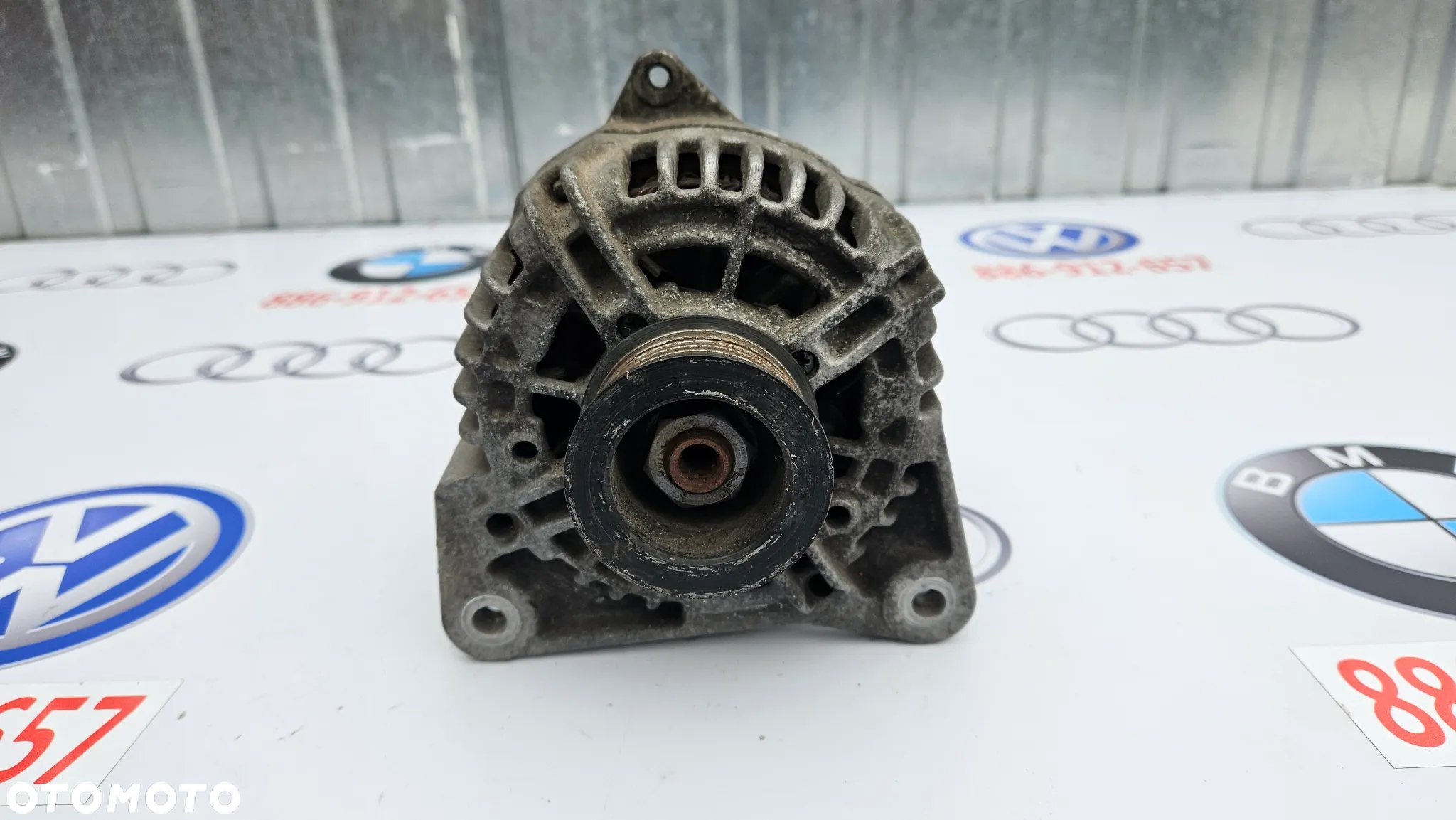 Renault Twingo 2 II 1.2 TCE Alternator 8200660037 BOSCH 90A - 2