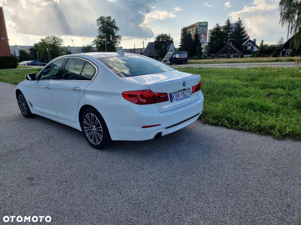 BMW Seria 5 530i Sport Line sport - 5