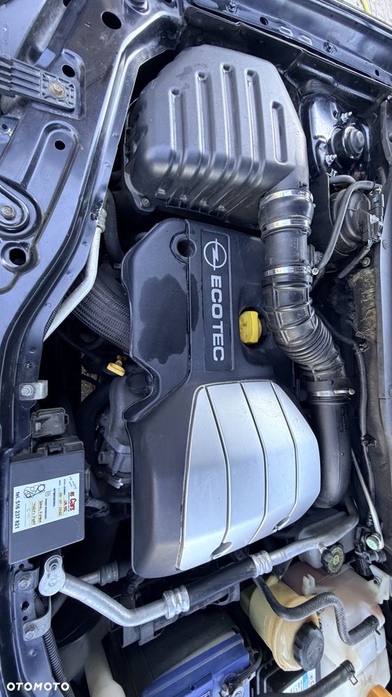 Opel Antara 2010 photo 4