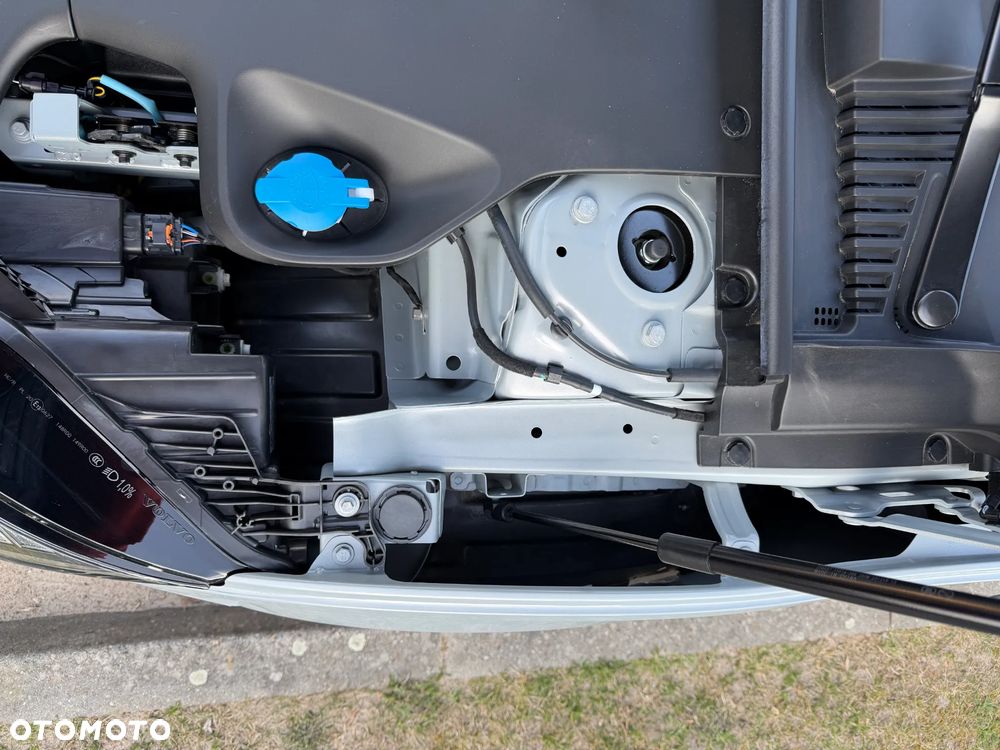 Volvo EX30 Single Motor Extended Range RWD Ultra - 37