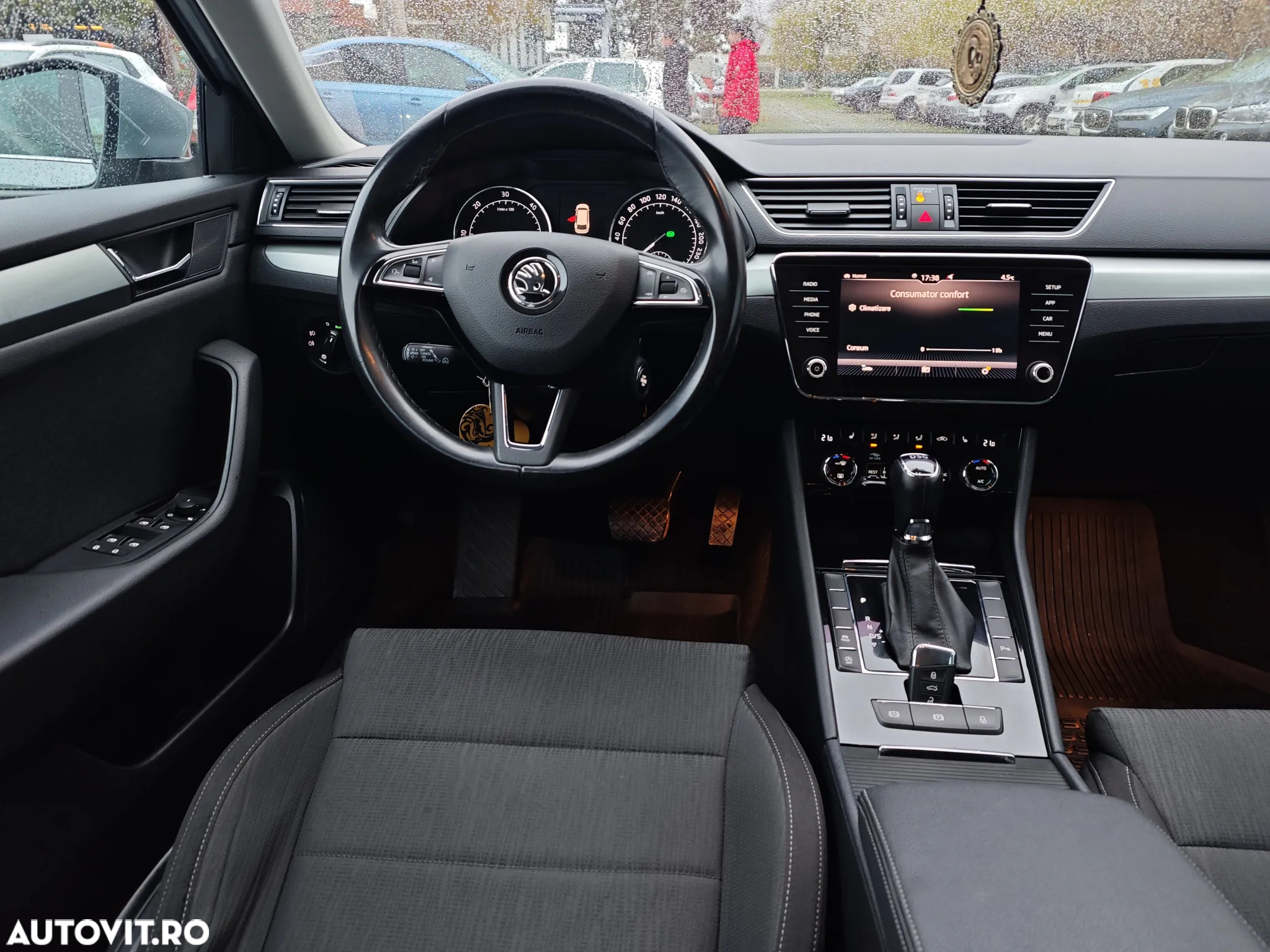 Skoda Superb 2.0 TDI DSG Ambition - 6