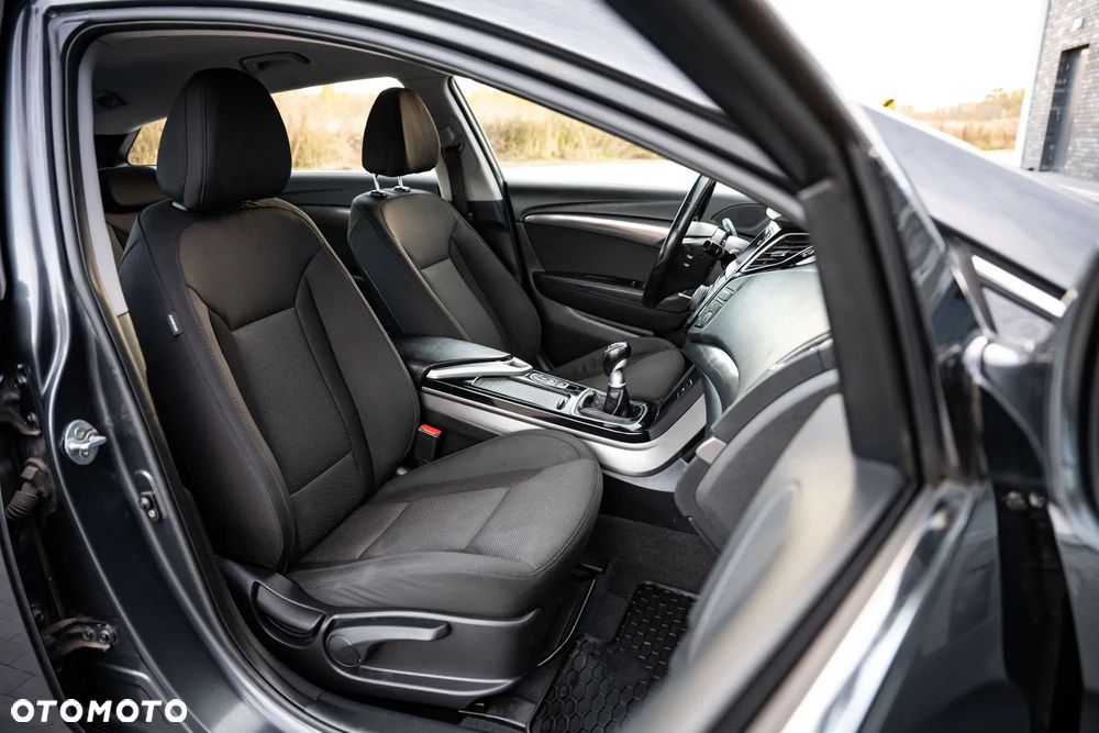 Hyundai i40 1.7 CRDi Comfort + - 25