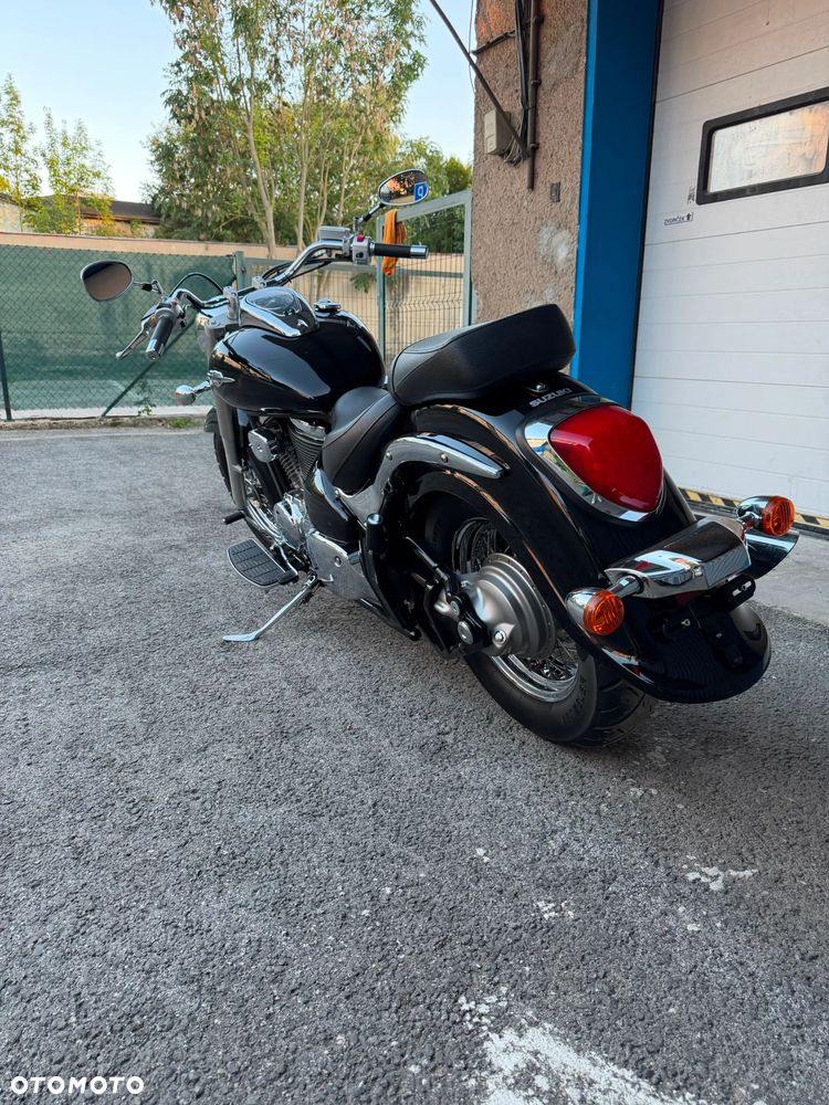 Suzuki Intruder - 7