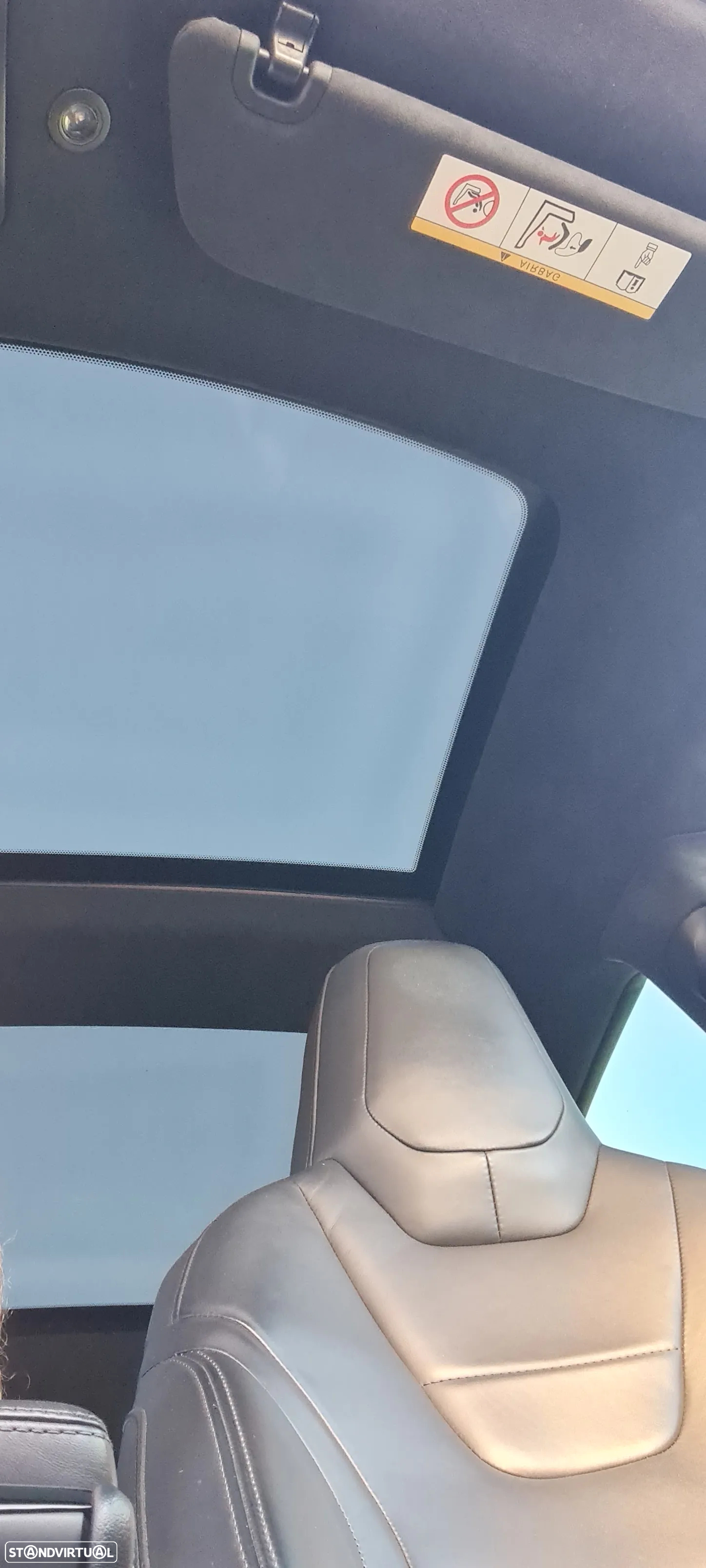 Tesla Model S - 14