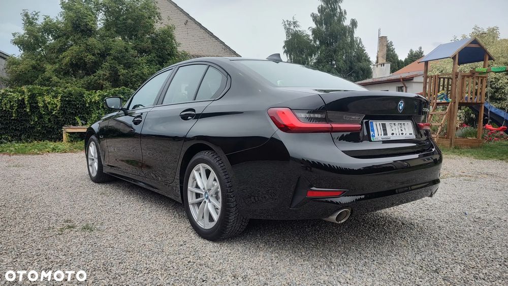 BMW Seria 3 330e Advantage - 6