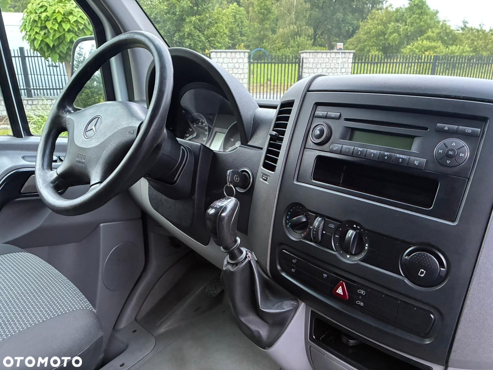 Mercedes-Benz Sprinter 906 311 CDI - 21