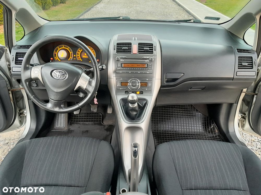 Toyota Auris - 9