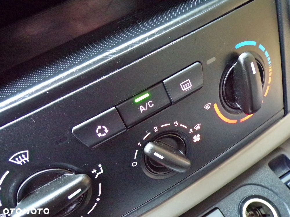 Peugeot Partner 1.6 HDi Active - 19