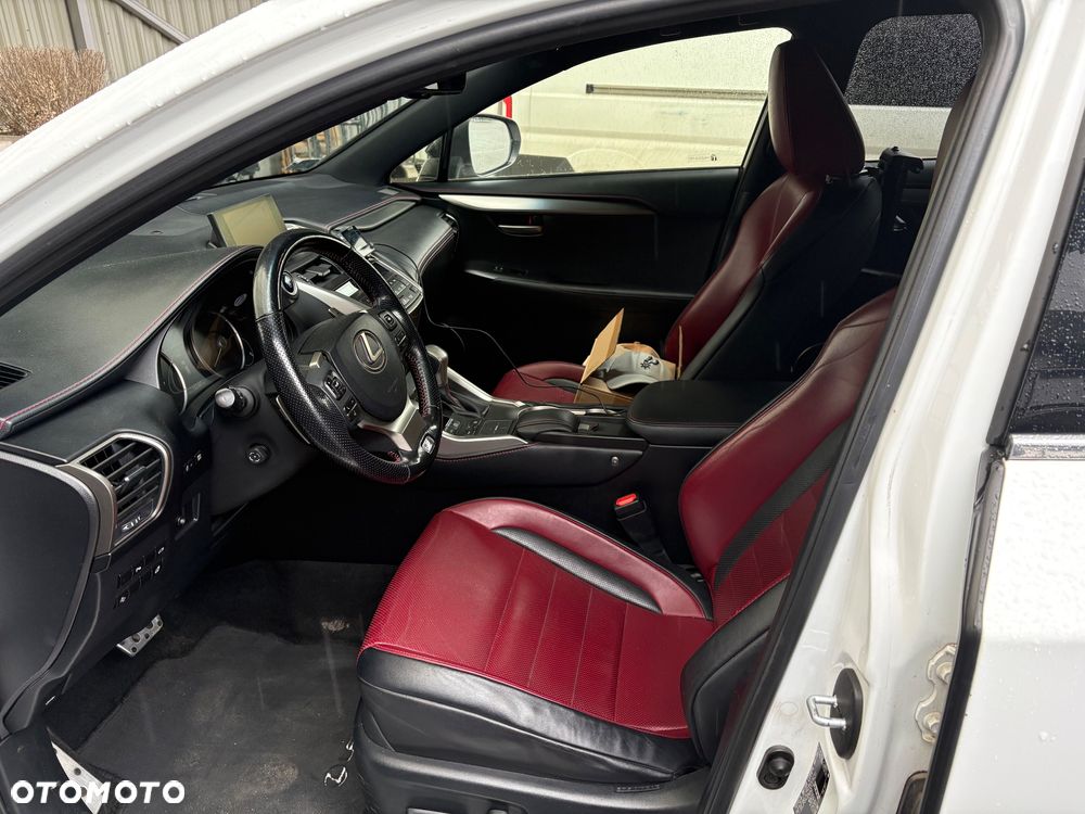 Lexus NX 300h F Sport Edition AWD - 9