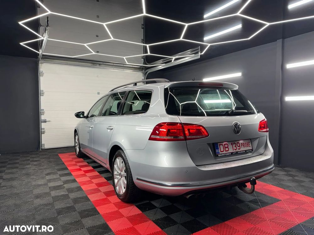 Volkswagen Passat 2.0 TDI DSG BlueMotion Technology Comfortline - 4