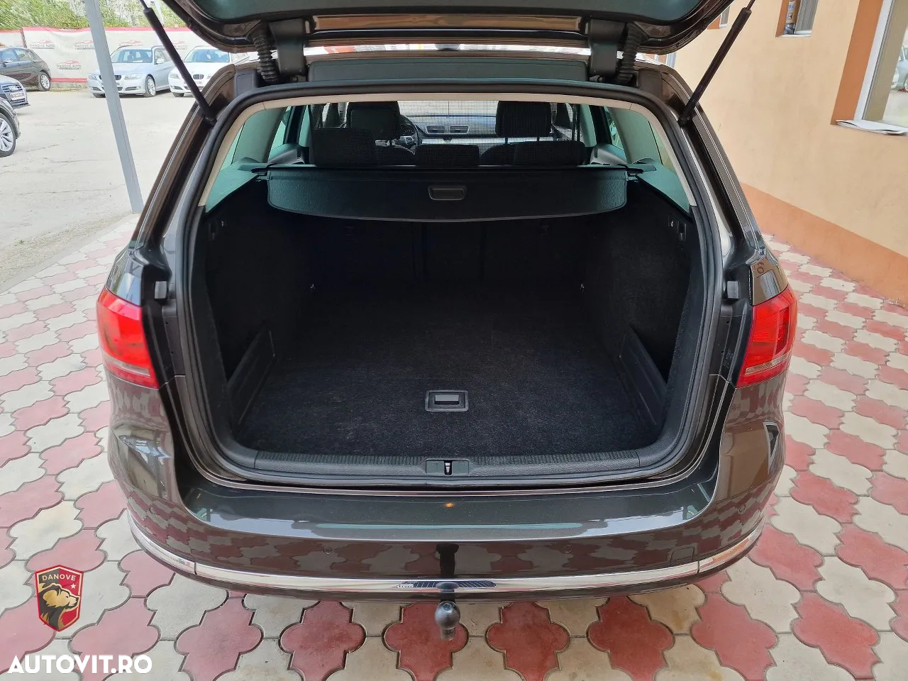 Volkswagen Passat Variant 2.0 TDI 4Motion BlueMotion Technology Business Edition - 11