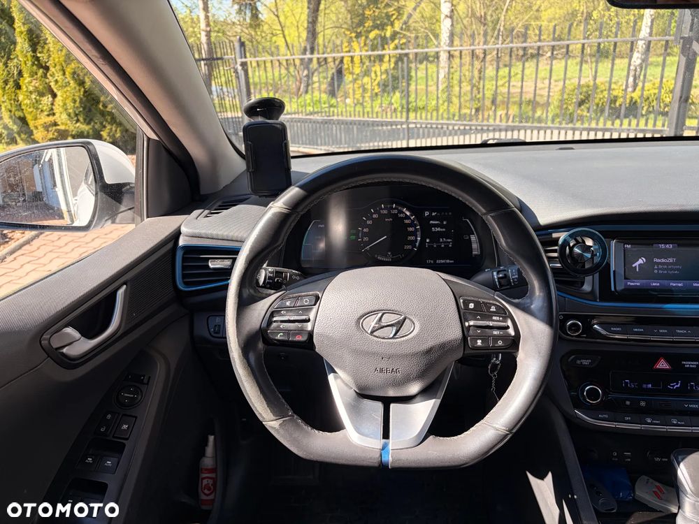 Hyundai IONIQ Hybrid Business - 8