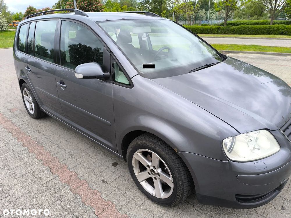 Volkswagen Touran 2.0 TDI DPF Trendline - 6