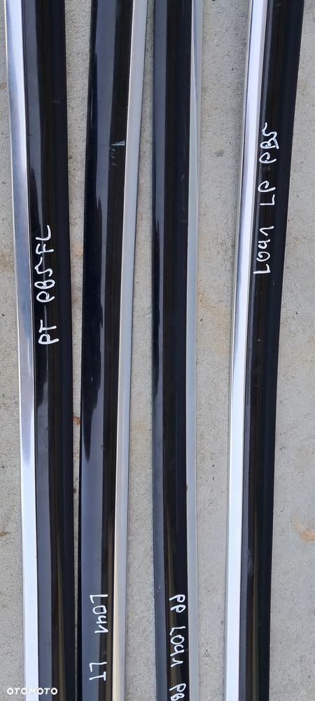 Listwa Chrom Drzwi Prawy Przód Prawa Przednia VW Passat B5 - 3