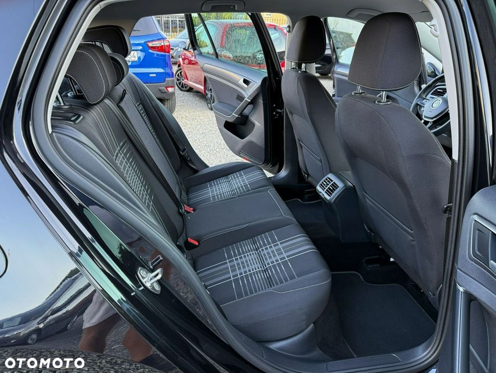 Volkswagen Golf 1.6 TDI BlueMotion Technology Lounge - 22