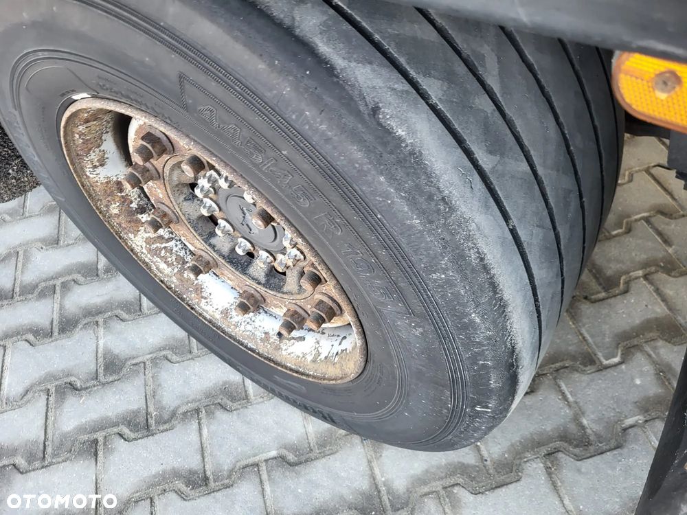 Schmitz Cargobull Joloda; podnoszony dach; koła 435/50R19.5 - 9