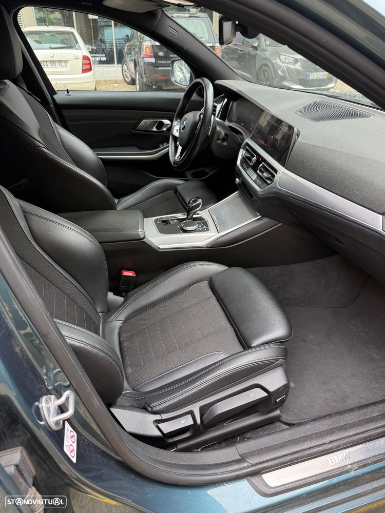 BMW 320 d xDrive Auto - 11