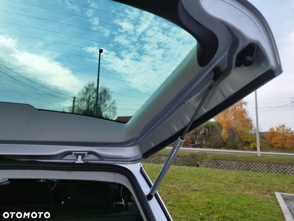 Volkswagen Passat 1.6 Comfortline - 19