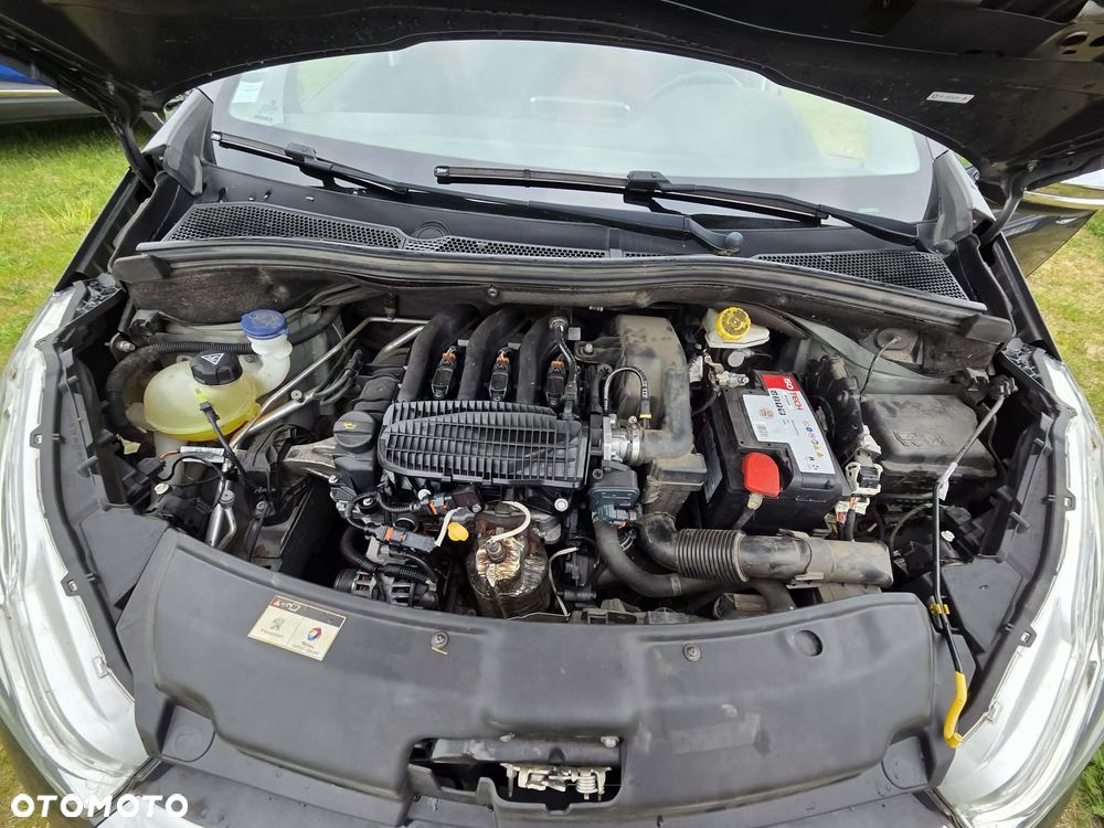 Peugeot 208 1.2 PureTech GPF Active S&S - 5