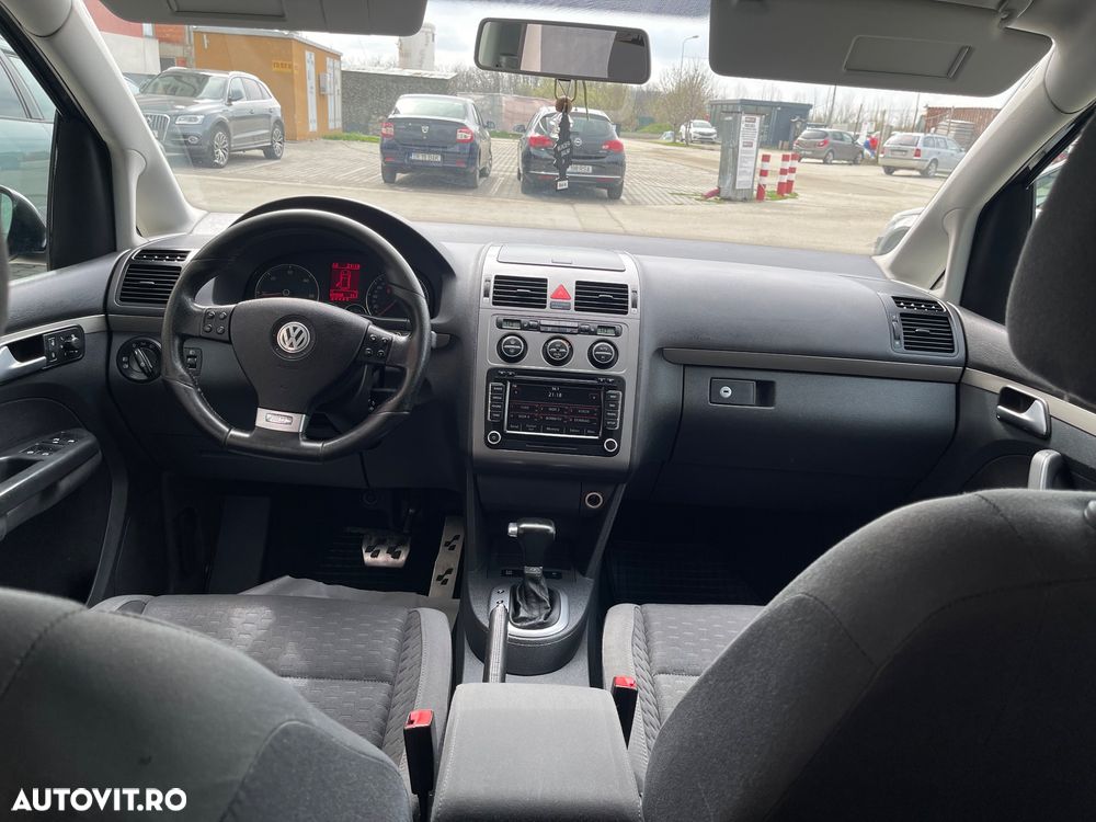 Volkswagen Touran 2.0 TDI DPF DSG R-Line Edition - 11