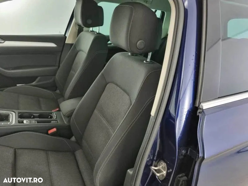 Volkswagen Passat Variant 2.0 TDI (BlueMotion Technology) Comfortline - 4