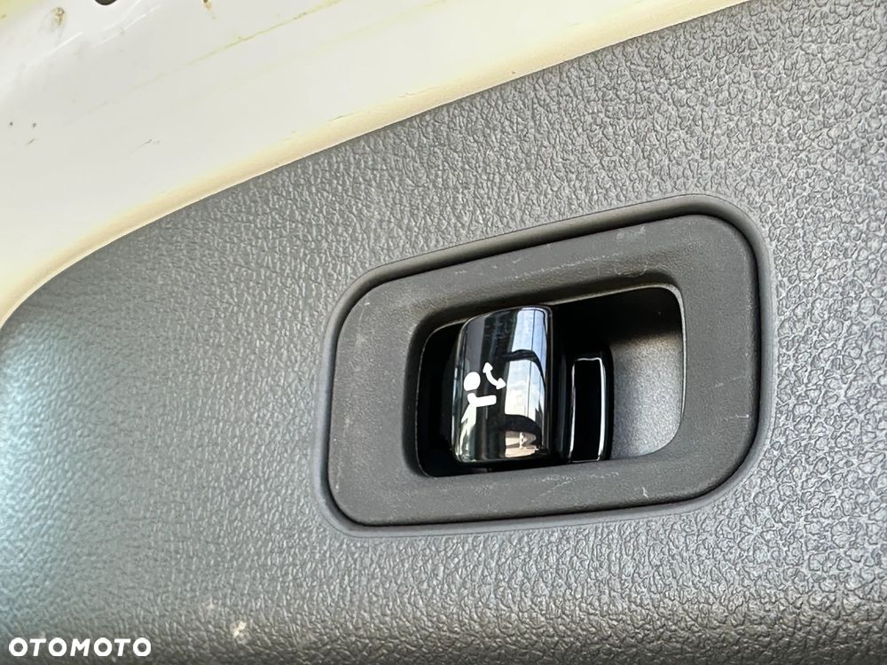 Mercedes-Benz GLC - 16