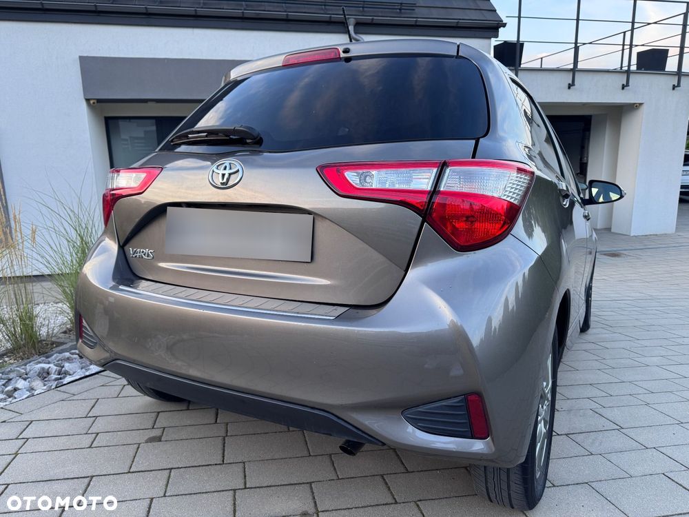 Toyota Yaris 1.5 Premium - 3