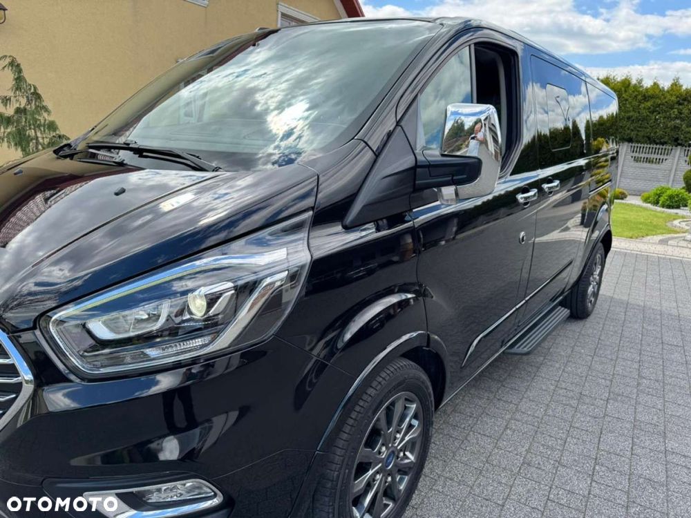 Ford Tourneo Custom - 19