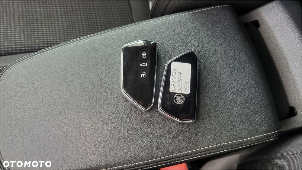 Skoda Octavia 2.0 TDI Ambition DSG - 19