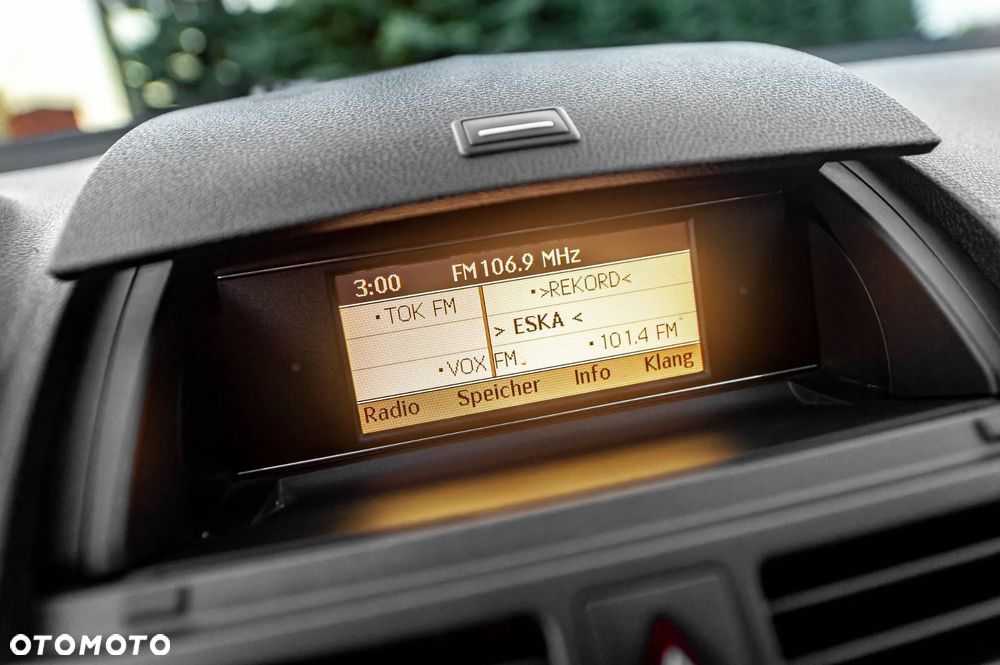 Mercedes-Benz Klasa C 200 7G-TRONIC Avantgarde Edition - 30