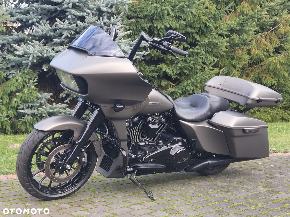 Harley-Davidson Touring Road Glide - 3
