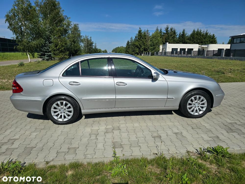 Mercedes-Benz Klasa E 270 CDI T Classic - 1